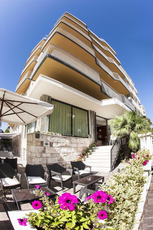 Hotel Brig Каттолика Экстерьер фото